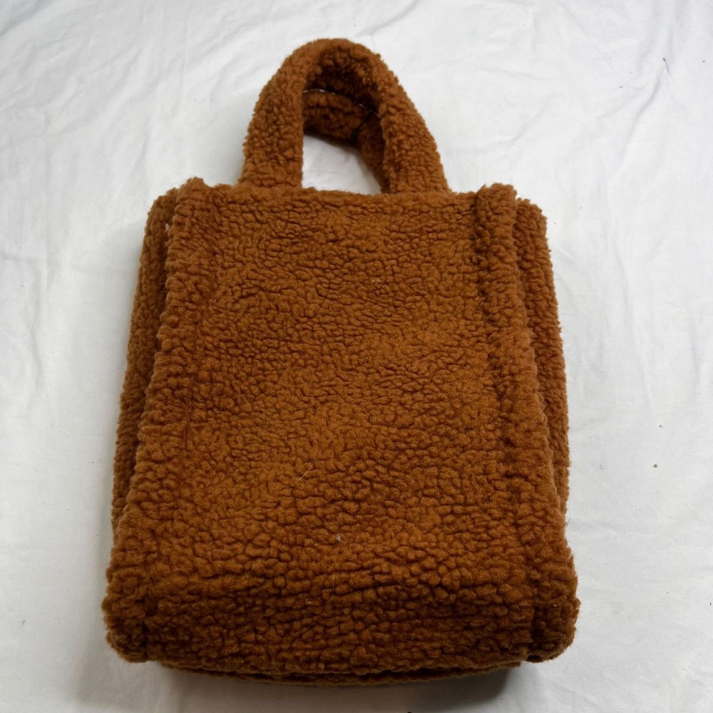 NWT The Drop Bella Small Tote Bag Camel Color Faux Fur A040324 - Picture 3 of 6